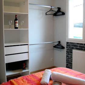 Chambre privée à louer pour 600 €/mois à Saint-Médard-en-Jalles, Rue Stendhal