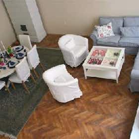 Apartment for rent for HUF 583,428 per month in Budapest, Nagykörút