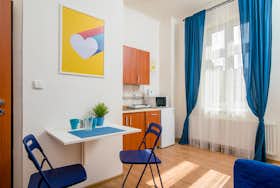 Studio for rent for €844 per month in Prague, Čestmírova