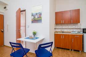 Studio for rent for CZK 21,902 per month in Prague, Čestmírova