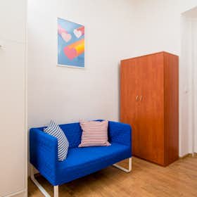Studio for rent for CZK 20,904 per month in Prague, Čestmírova
