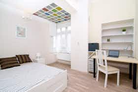 Private room for rent for CZK 18,502 per month in Prague, Jirsíkova