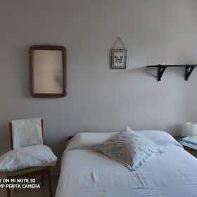 Habitación privada en alquiler por 600 € al mes en Torremolinos, Calle Costa Rica