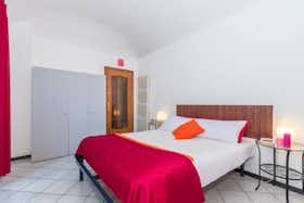 Appartement te huur voor € 1.750 per maand in Turin, Corso Tortona
