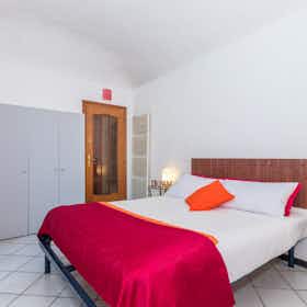 Квартира за оренду для 1 750 EUR на місяць у Turin, Corso Tortona