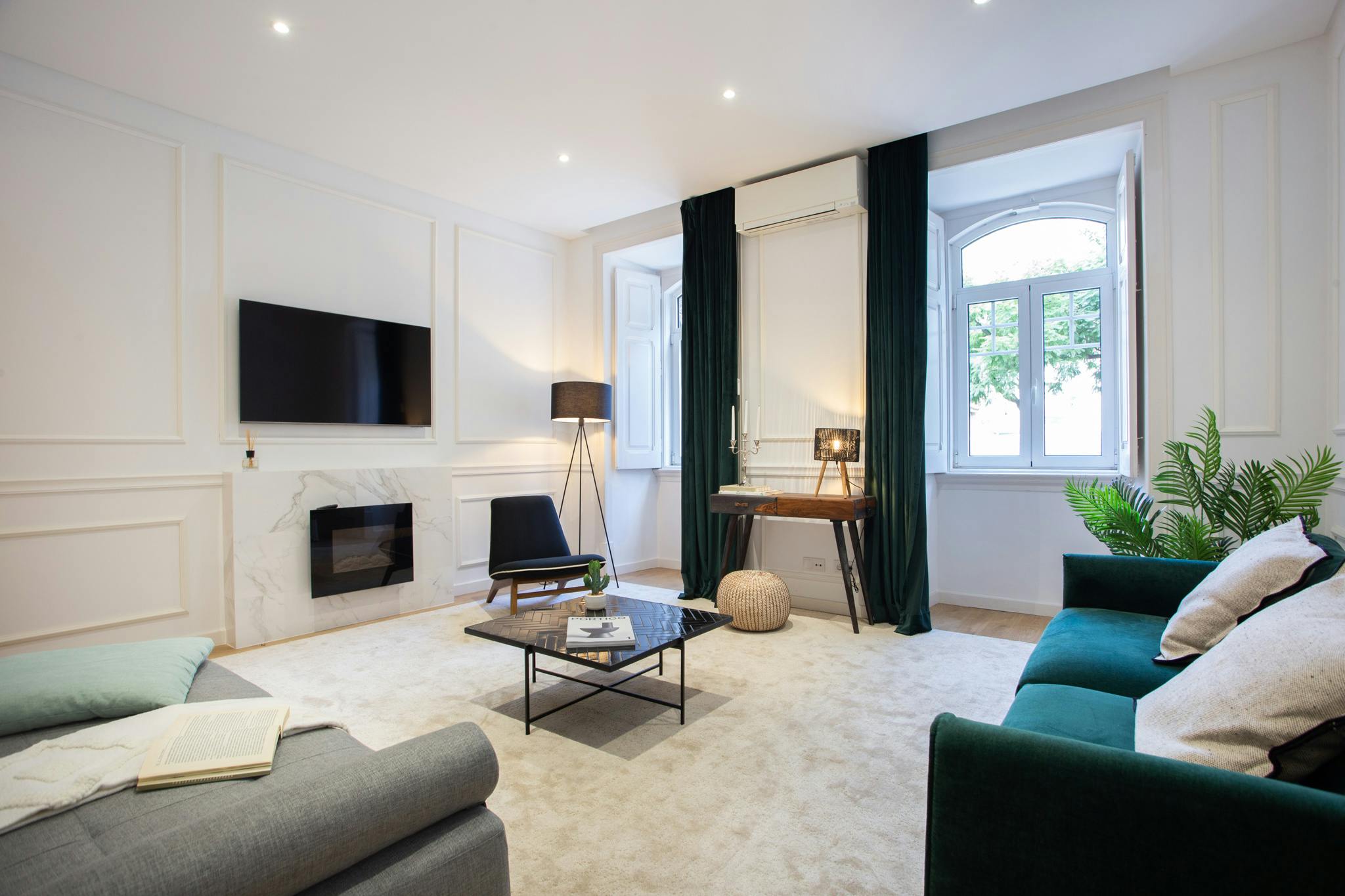2-Bedroom Apartment in Avenida Conde de Valbom, Lisbon (1238258) ROOM 1