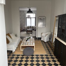 Shared room for rent for €349 per month in Pont-à-Celles, Rue Albert 1er