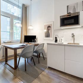 Studio for rent for €1,340 per month in Köln, Werderstraße