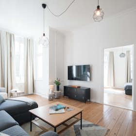 Apartment for rent for €2,980 per month in Berlin, Boxhagener Straße
