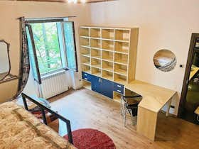 Спільна кімната за оренду для 550 EUR на місяць у Bologna, Viale Roma