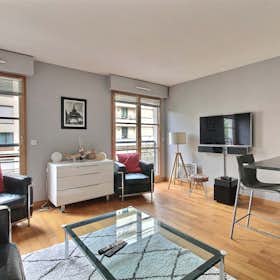 Apartment for rent for €1,993 per month in Paris, Avenue René Boylesve