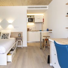 Studio for rent for 625 € per month in Porto, Rua de António Granjo