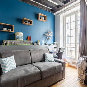 Studio for rent for €1,999 per month in Paris, Rue Saint-Nicolas