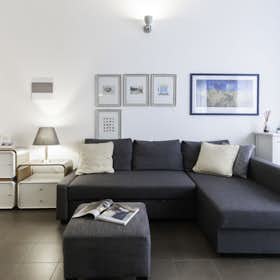 Appartamento in affitto a 1.700 € al mese a Milan, Via Mecenate