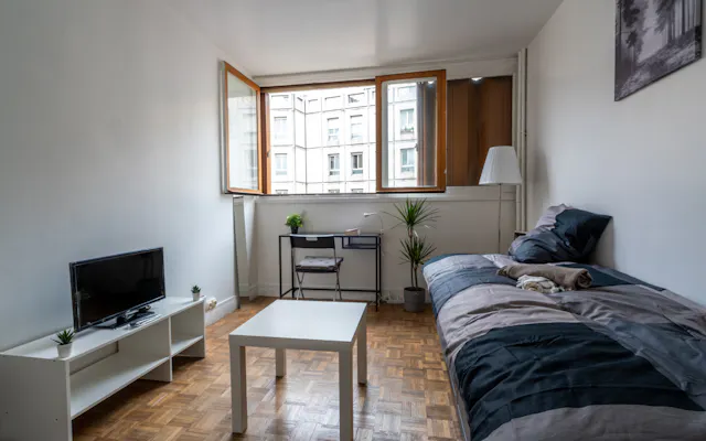 1-Bedroom Apartment in Rue des Envierges, Paris (1239615) room image 1