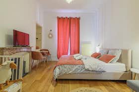 Private room for rent for €750 per month in Nice, Rue Assalit