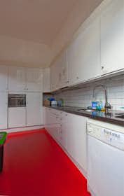 Mehrbettzimmer zu mieten für 890 € pro Monat in Utrecht, Lucasbolwerk