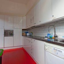 Mehrbettzimmer for rent for 890 € per month in Utrecht, Lucasbolwerk