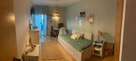 Private room for rent for €410 per month in Odivelas, Praceta José Maria Bomtempo