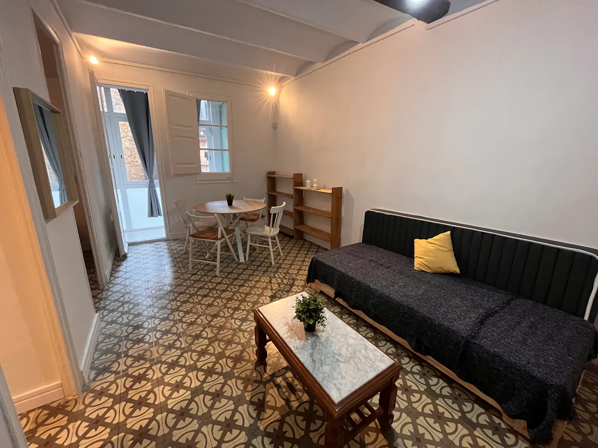 1-Bedroom Apartment in Carrer de les Carretes, Barcelona (1241232) ROOM