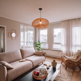Apartment for rent for €2,482 per month in Berlin, Goebenstraße