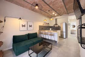 Wohnung zu mieten für 2.200 € pro Monat in Barcelona, Carrer d'Hostafrancs de Sió
