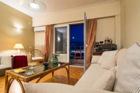 Appartamento in affitto a 1.017 € al mese a Athens, Kallirrois