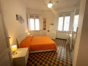 Private room for rent for €750 per month in Florence, Via Ferdinando Paoletti