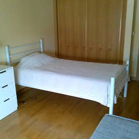 Private room for rent for €480 per month in Lisbon, Avenida de Berlim