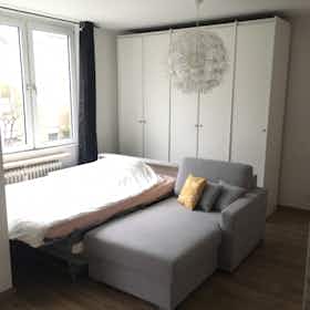 Appartement te huur voor € 949 per maand in Düsseldorf, Gerhart-Hauptmann-Straße