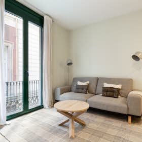 Apartment for rent for €1,600 per month in Barcelona, Carrer de la Mercè