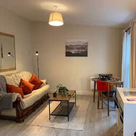 Apartment for rent for €1,900 per month in Dublin, Saint Joseph's Avenue