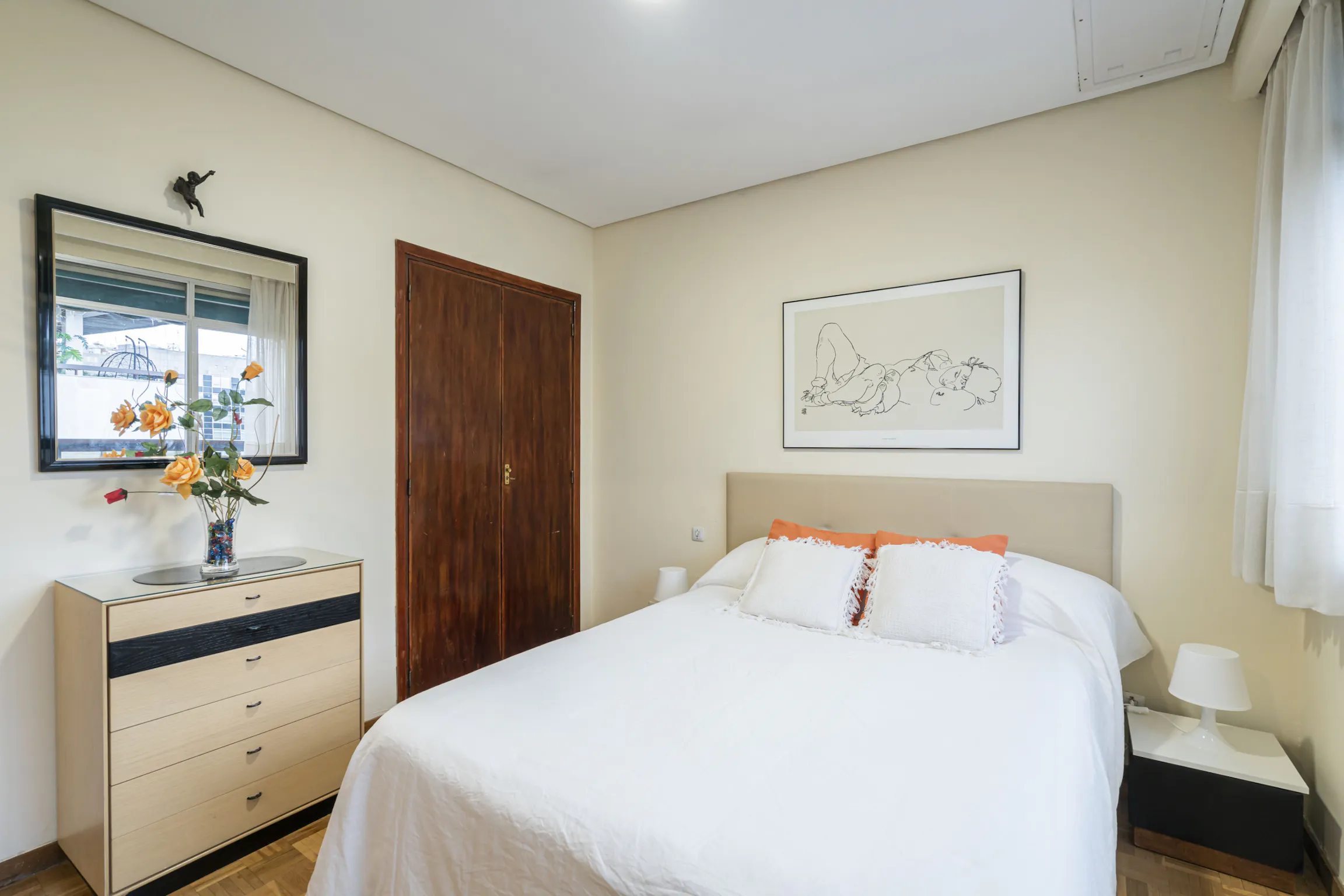 1-Bedroom Apartment in Calle de María de Molina, Madrid (1243762) ROOM 1