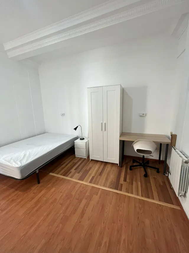 Private room in Carrer de Muntaner, Barcelona (1243825) room image 2