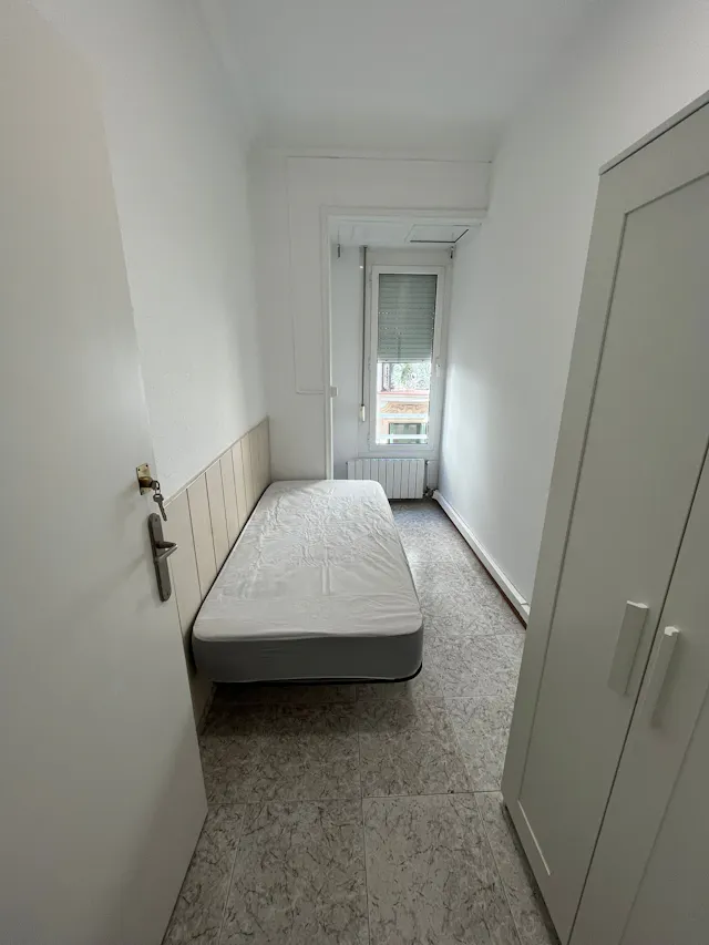 Private room in Carrer de Muntaner, Barcelona (1243833) room image 2