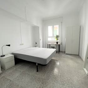 Private room for rent for €750 per month in Barcelona, Carrer de Muntaner