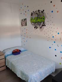 私人房间 正在以 €280 的月租出租，其位于 Antequera, Avenida de la Vega