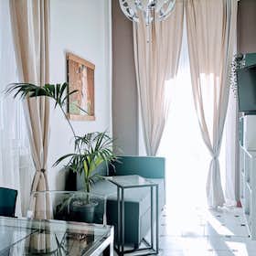 Apartment for rent for €3,465 per month in Milan, Via della Braida
