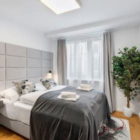 Apartment for rent for €2,500 per month in Vienna, Rennweg