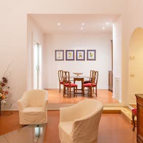Apartment for rent for €5,000 per month in Florence, Chiasso del Buco