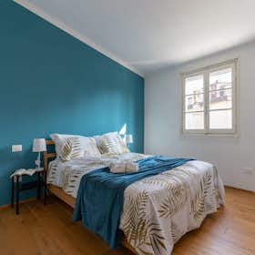 Apartment for rent for €2,700 per month in Milan, Via Castelfidardo