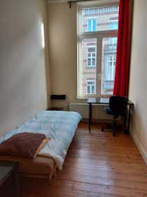 Private room for rent for €600 per month in Etterbeek, Rue de Linthout