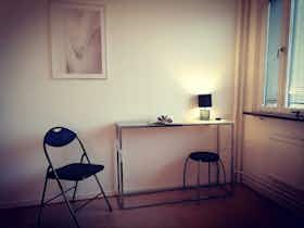 Apartment for rent for SEK 13,937 per month in Göteborg, Mandolingatan
