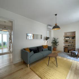 Apartment for rent for €2,700 per month in Lisbon, Travessa de Dom Vasco