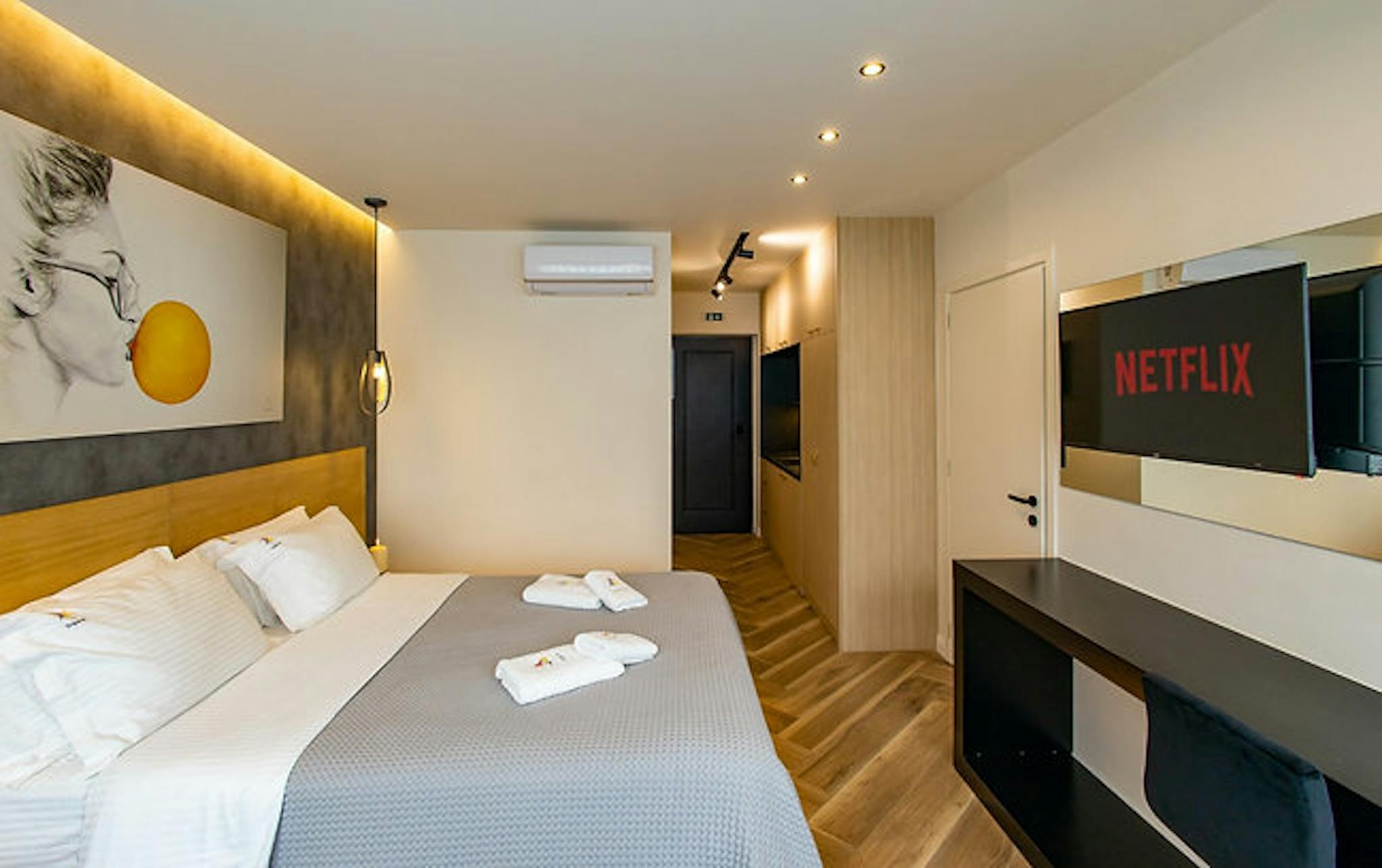 Kolokotroni, Athens preview