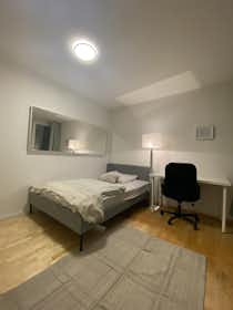 Private room for rent for €795 per month in Planegg, Josef-von-Hirsch-Straße