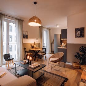 Studio for rent for €2,578 per month in Berlin, Mühlenstraße