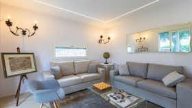 Apartment for rent for €2,250 per month in Imperia, Via Diano Calderina