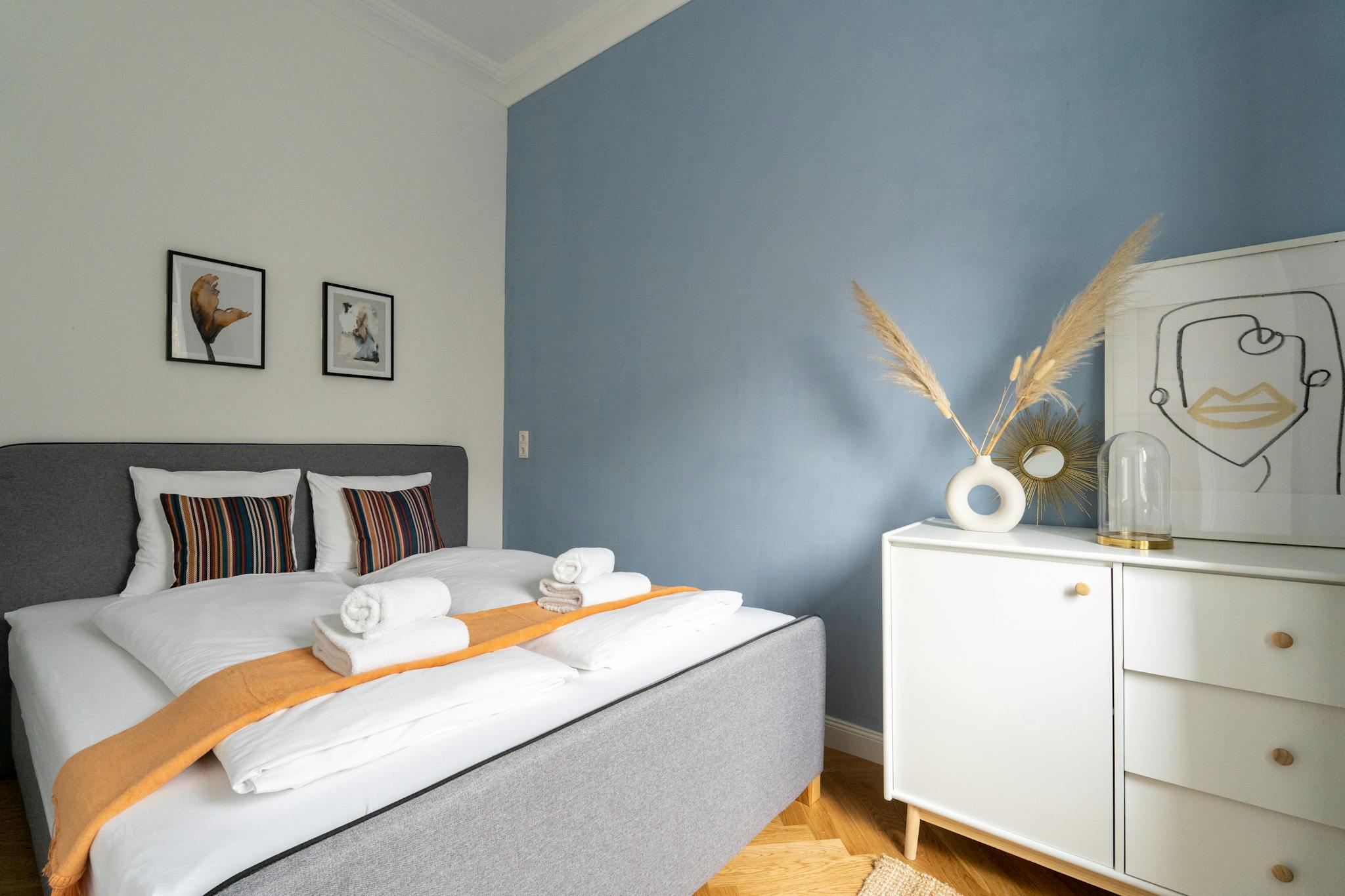 Tivoligasse, Vienna preview