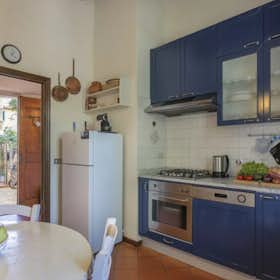 Apartment for rent for €6,075 per month in Florence, Via di Varlungo
